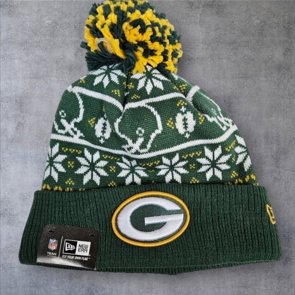NWT New Era NFL Green Bay Packers Beanie Hat with Pom Pom Unisex Adult